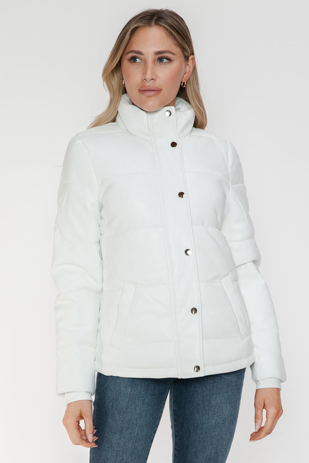 White Velours Éclat Jacket buttoned up, front view