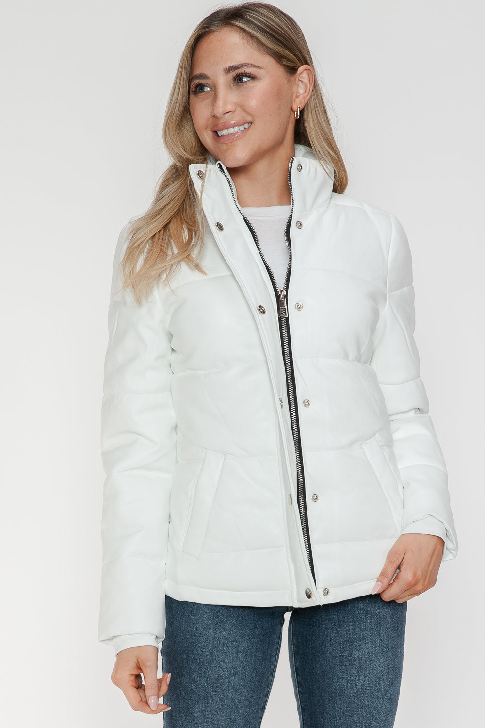 White Velours Éclat Jacket with hands in pockets, front view