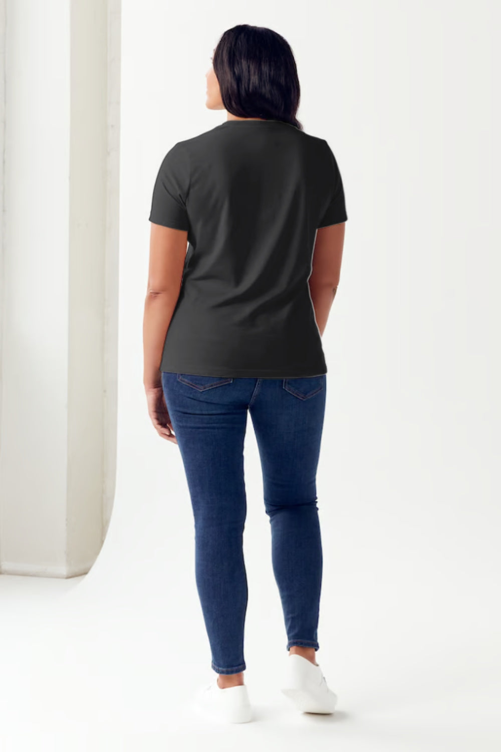 Black Long Live Cowgirls Graphic Tee side view