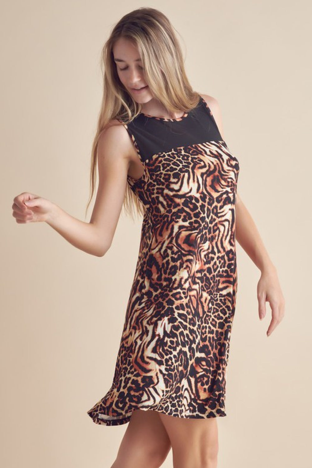 Yelete Full Size Animal Print Round Neck Sleeveless Dress with Pockets | Dresses - CHANELIA