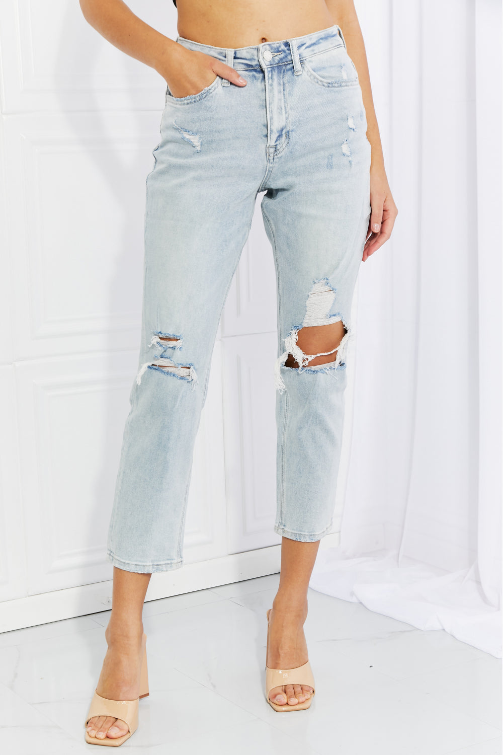 VERVET Stand Out Full Size Distressed Cropped Jeans | - CHANELIA