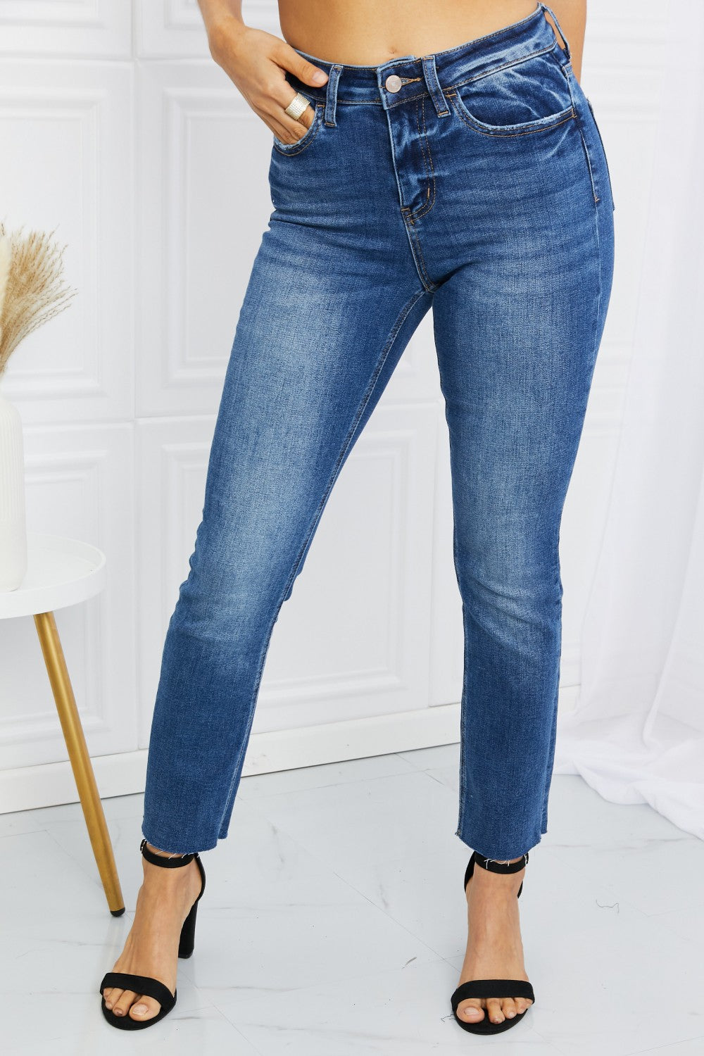 Cool & Casual: Raw Hem Cropped Jeans | Jeans - CHANELIA
