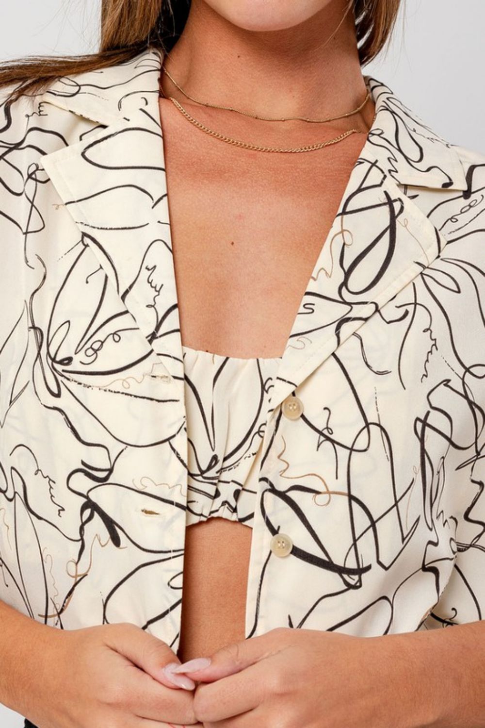 Gilli Abstract Print Lapel Collar Cropped Shirt | - CHANELIA