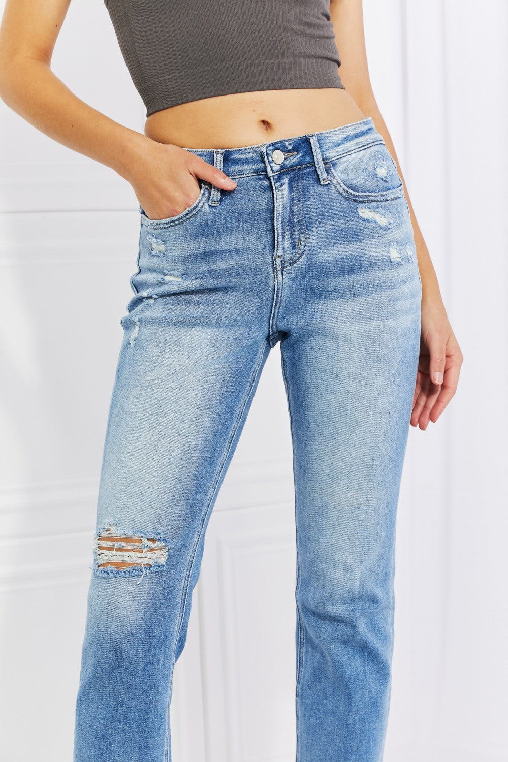 Fashion-Forward: Brynne High Rise Slim Straight | Jeans - CHANELIA