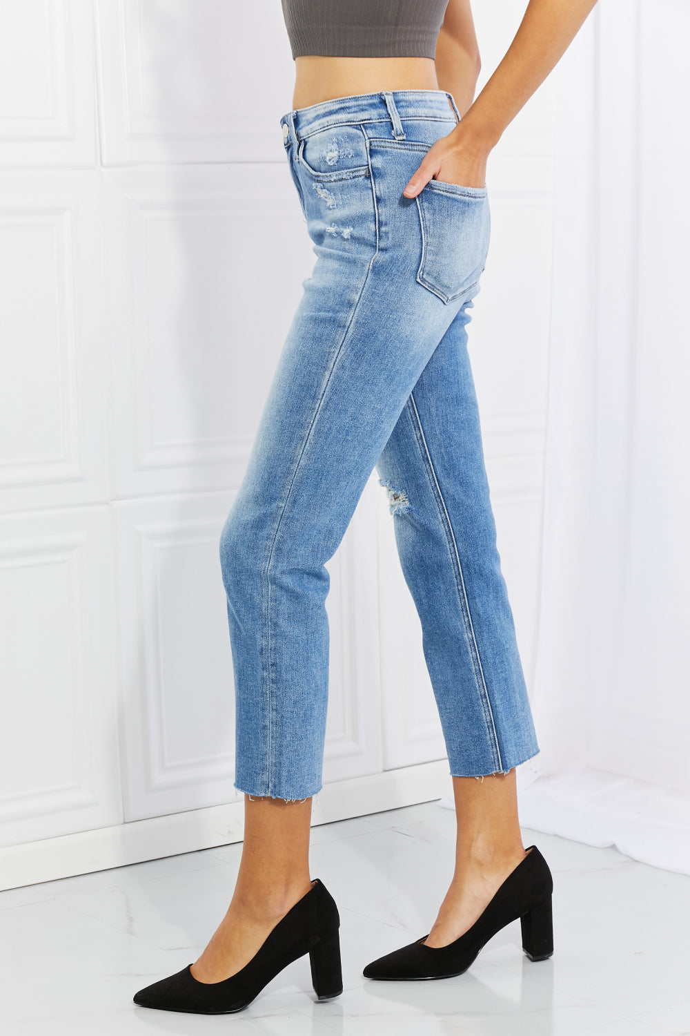 Fashion-Forward: Brynne High Rise Slim Straight | Jeans - CHANELIA