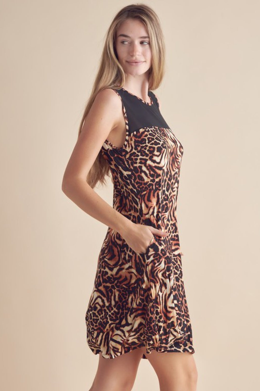 Yelete Full Size Animal Print Round Neck Sleeveless Dress with Pockets | Dresses - CHANELIA